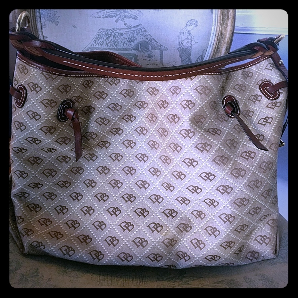 Dooney & Bourke purse